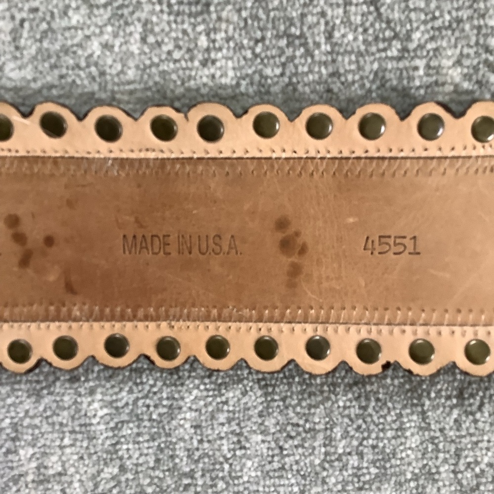 Brown Suede Leather Scallop Belt with Gold Accents Sz. L - Picture 6 of 6